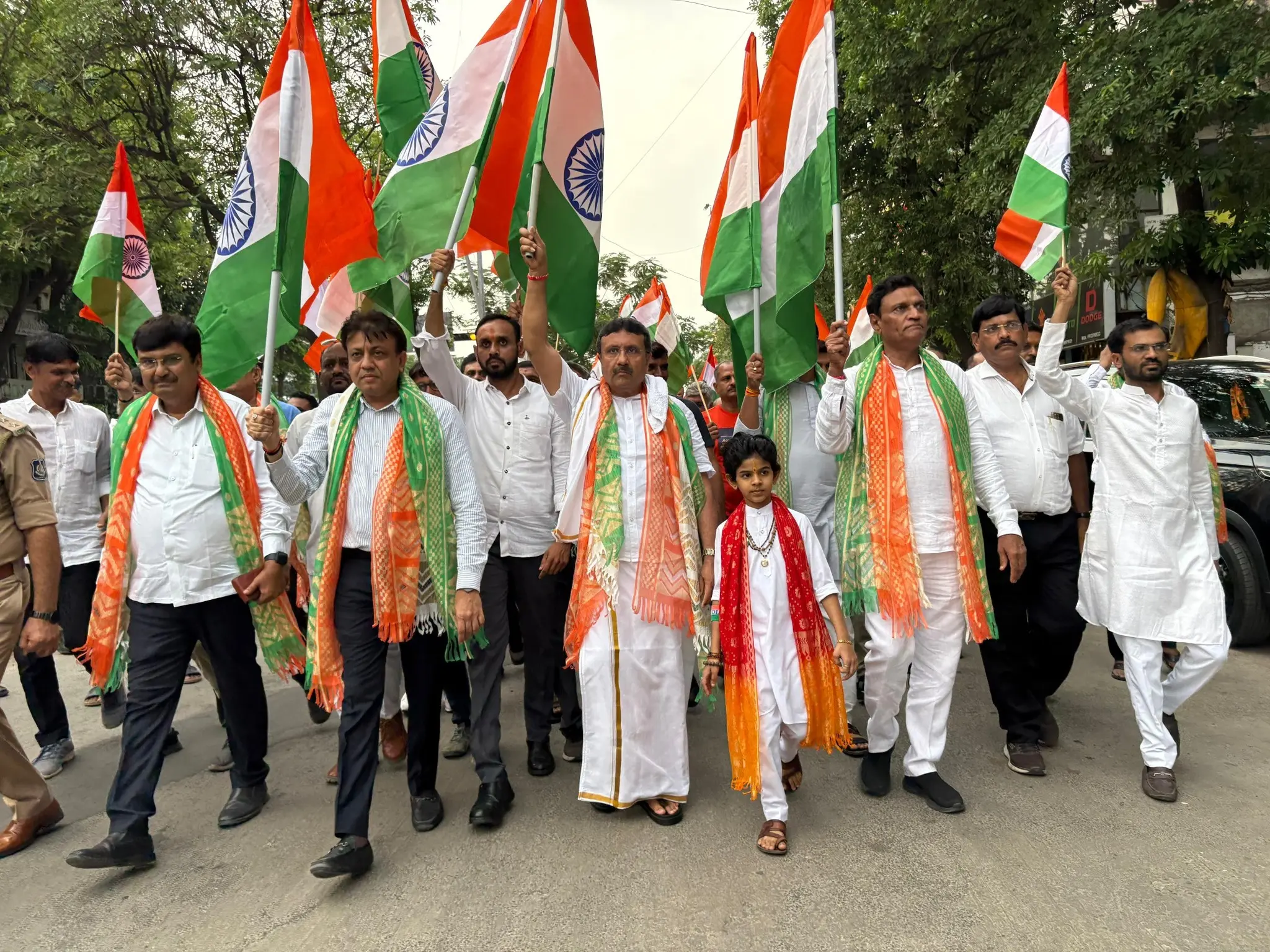 વિનોદભાઈ મોરડીયા, જનસેવા